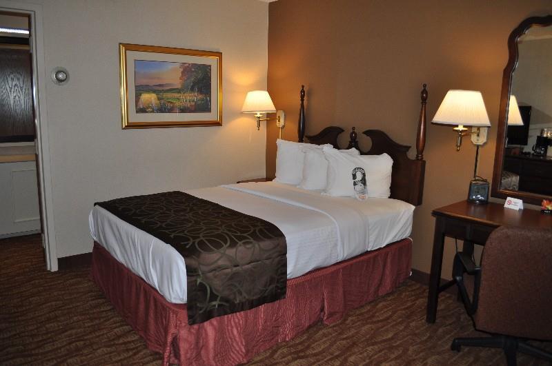 Auburn Place Hotel & Suites Cape Girardeau Room photo